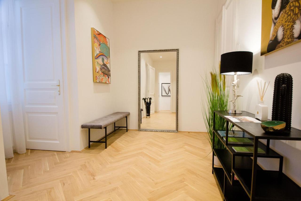 Studio Apartments Opera - Mai'S Apartments Vienne Extérieur photo